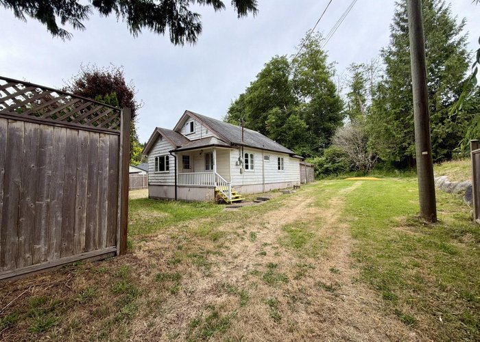 667 Dougall Road, Gibsons, BC V0N 1V8 |  Photo 22