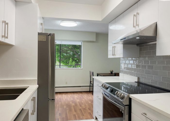 106 - 1360 Martin Street, White Rock, BC V4B 3W5 |  Photo 30