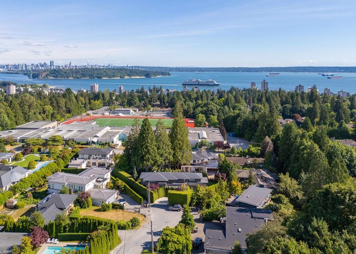 1764 Ottawa Place, West Vancouver, BC V7V 2T7 |  Photo 34