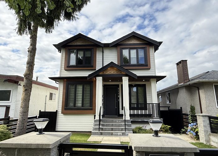 3179 16TH Avenue, Vancouver, BC V5M 2M7 |  Photo 1