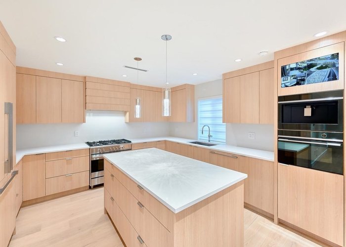 806 Montroyal Boulevard, North Vancouver, BC V7R 2G6 |  Photo 42