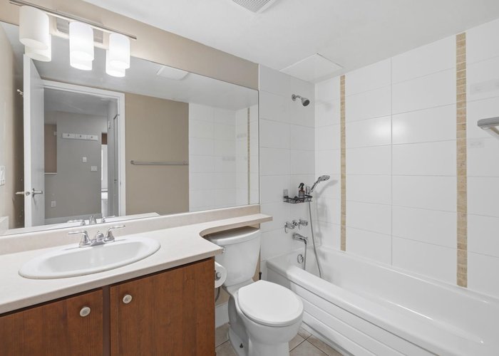 210 - 5700 200TH Street, Langley, BC V3A 7S6 |  Photo 47