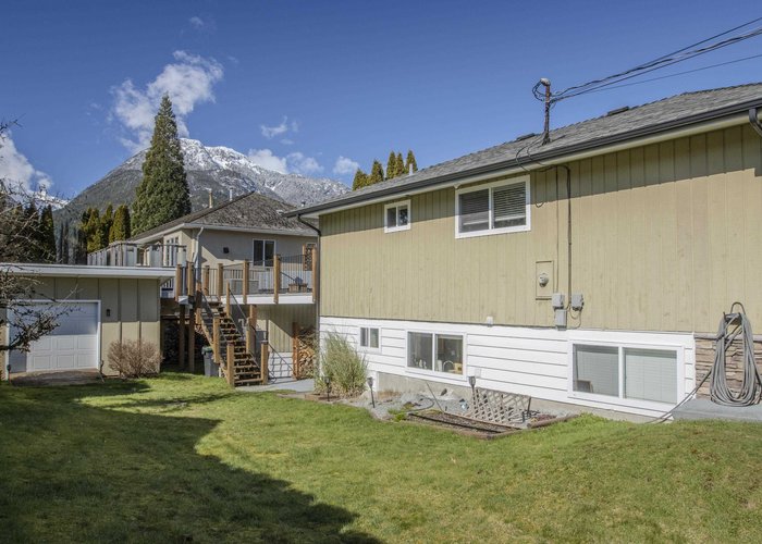 40251 Kalodon Road, Squamish, BC V0N 1T0 |  Photo 66