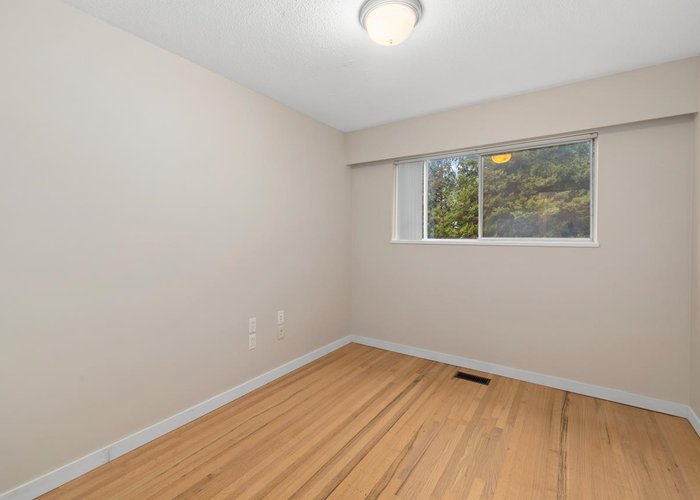 3878 Royal Oak Avenue, Burnaby, BC V5G 3M2 |  Photo 36