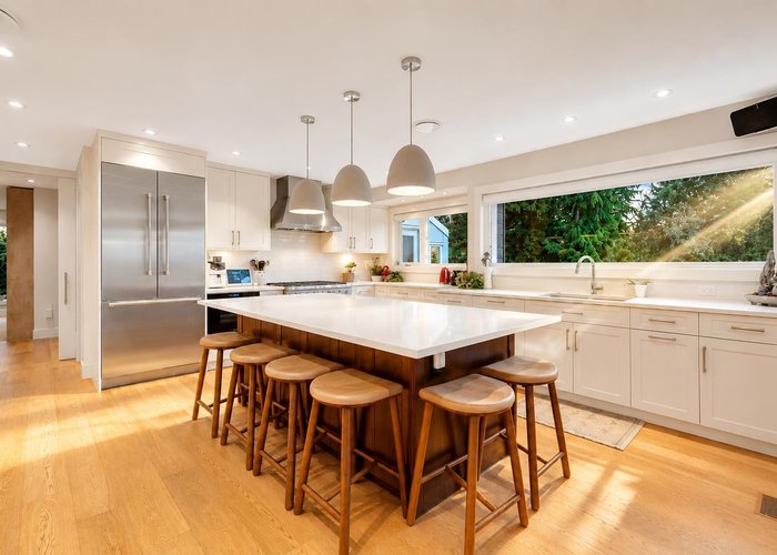 3706 Southridge Place, West Vancouver, BC V7V 3H8 |  Photo 47