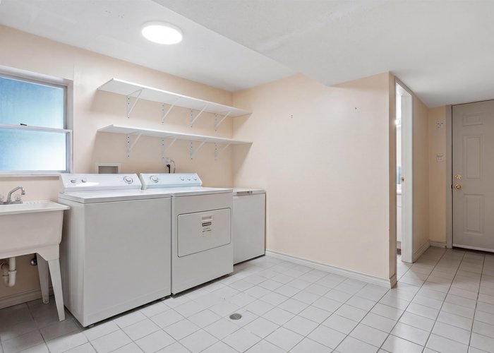 3099 Dryden Way, North Vancouver, BC V7K 2A3 |  Photo 44