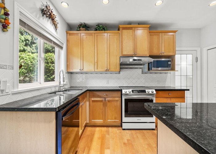 16 Wilkes Creek Drive, Port Moody, BC V3H 4Z6 |  Photo 43