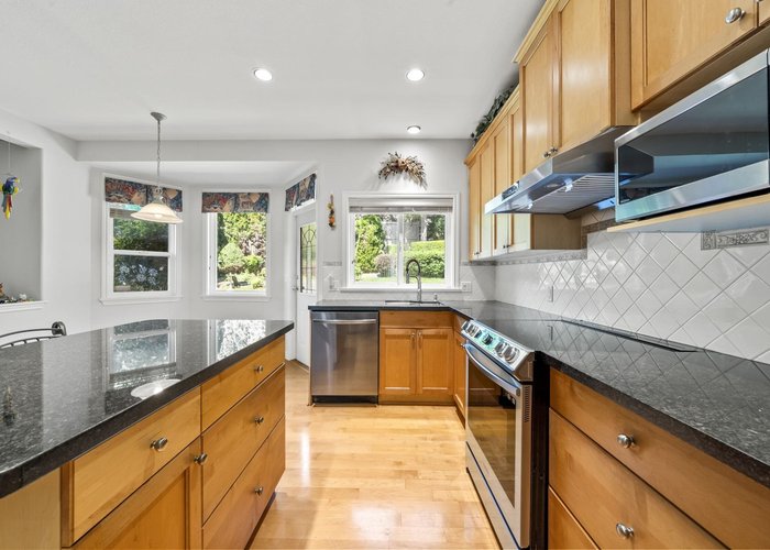 16 Wilkes Creek Drive, Port Moody, BC V3H 4Z6 |  Photo 44