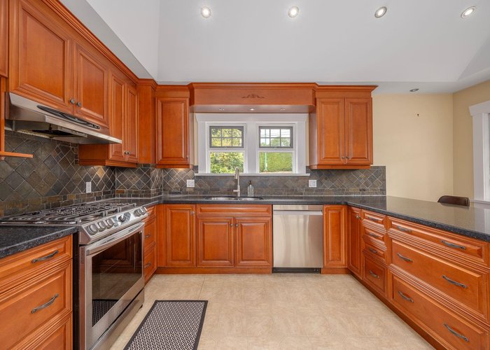 931 Second Street, New Westminster, BC V3L 2N8 |  Photo 48