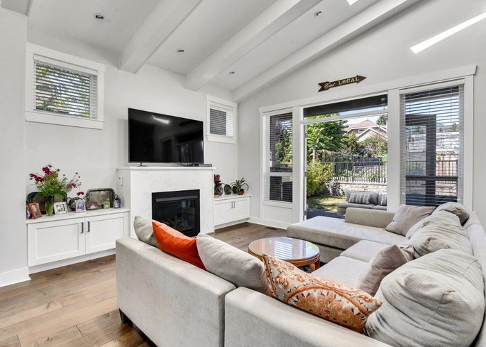738 13TH Street, North Vancouver, BC V7L 2M7 |  Photo 30