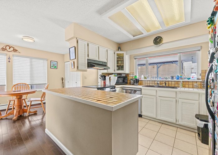 14471 Magdalen Crescent, White Rock, BC V4B 2W1 |  Photo 44