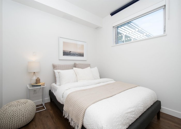 402 - 1061 Marine Drive, North Vancouver, BC V7P 1S6 |  Photo 33