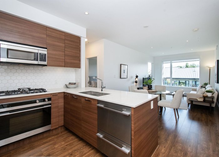 402 - 1061 Marine Drive, North Vancouver, BC V7P 1S6 |  Photo 19