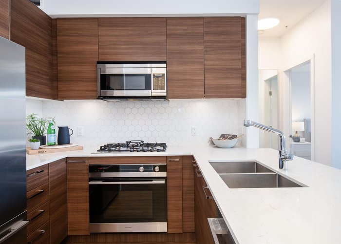 402 - 1061 Marine Drive, North Vancouver, BC V7P 1S6 |  Photo 25