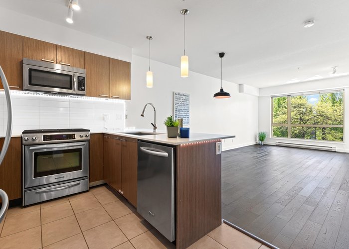 303 - 1330 Marine Drive, North Vancouver, BC V7P 1T4 |  Photo 29