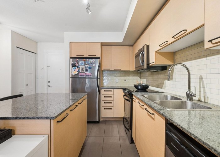 111 - 10822 City Parkway, Surrey, BC V3T 0C2 |  Photo 19