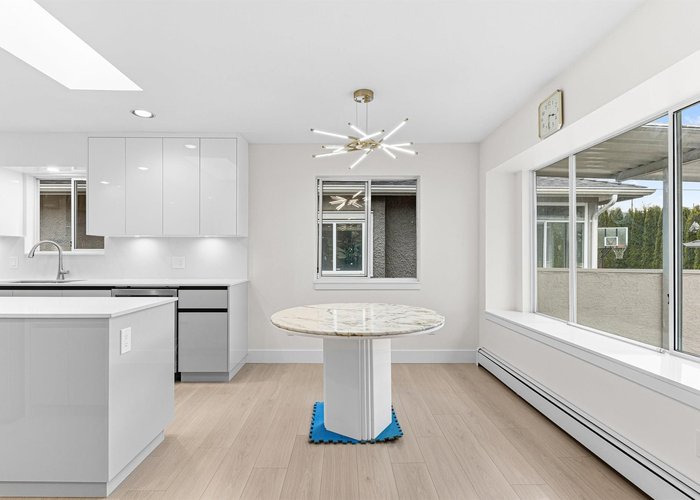 7728 Mary Avenue, Burnaby, BC V3N 3G8 |  Photo 35