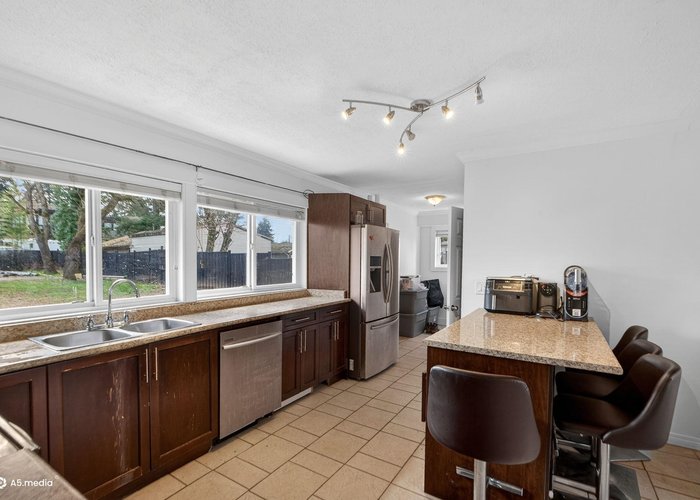 14032 Grosvenor Road, Surrey, BC V3R 5G5 |  Photo 49