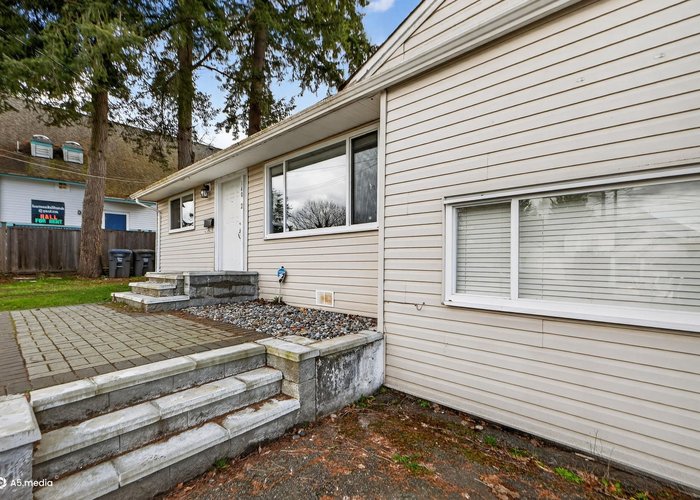 14032 Grosvenor Road, Surrey, BC V3R 5G5 |  Photo 40