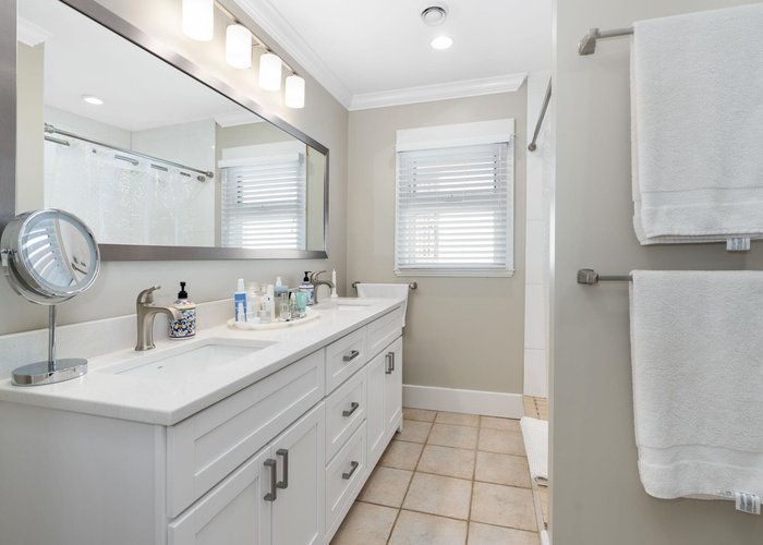 956 Belvista Crescent, North Vancouver, BC V7R 2B4 |  Photo 48
