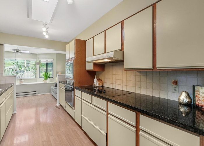 8355 Nelson Avenue, Burnaby, BC V5J 4E8 |  Photo 40