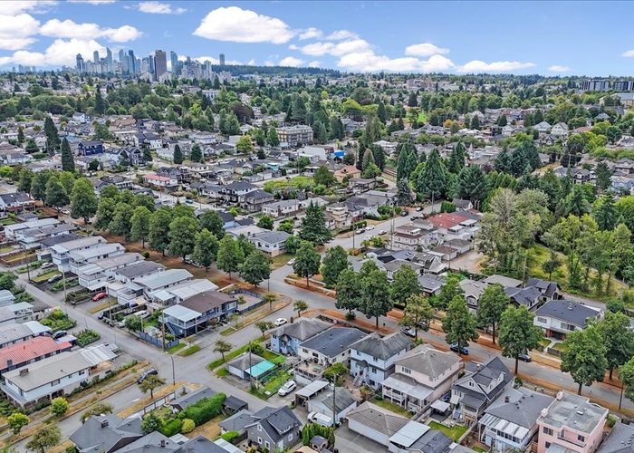 2593 25TH Avenue, Vancouver, BC V5R 1H2 |  Photo 13