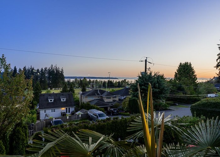 1075 Esplanade Avenue, West Vancouver, BC V7T 1G2 |  Photo 32