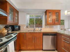 2939 Cliffrose Crescent, Coquitlam, BC V3E 2T2 |  Photo 10