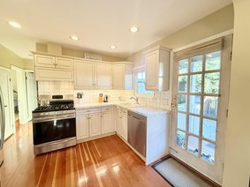 680 Thompson Avenue, Coquitlam, BC V3J 3Z8 |  Photo 5