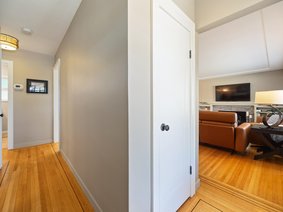 8236 17TH Avenue, Burnaby, BC V3N 1M8 |  Photo 17