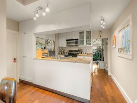 612 4TH Street, North Vancouver, BC V7L 1J8 |  Photo 4