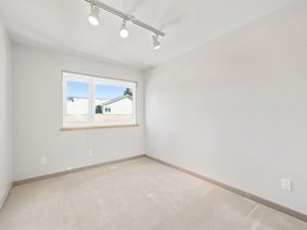 305 17TH Street, North Vancouver, BC V7L 2W1 | The Met Photo 23