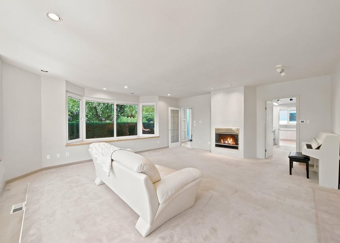 305 17TH Street, North Vancouver, BC V7L 2W1 | The Met Photo 43