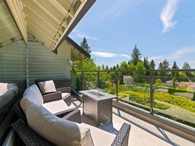 5723 Owl Court, North Vancouver, BC V7R 4V1 |  Photo 2