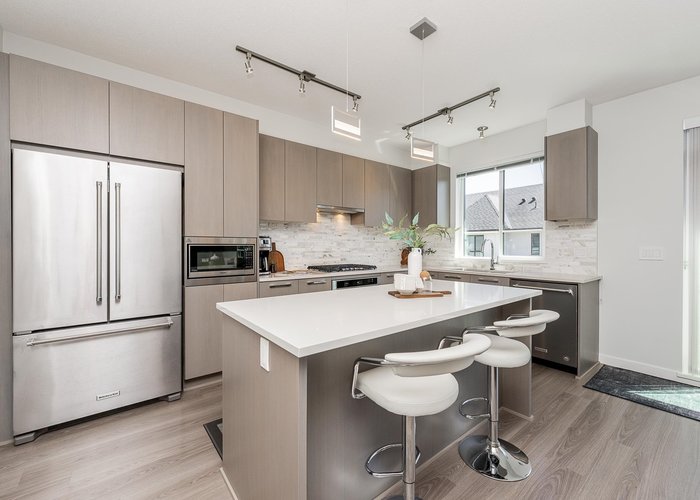 108 - 3500 Burke Village Promenade, Coquitlam, BC V3E 0N2 | Kentwell Photo 40