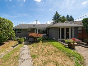 335 Churchill Avenue, New Westminster, BC V3L 4P5 |  Photo 1
