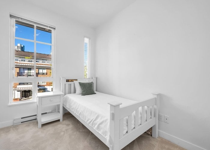 102 - 548 Foster Avenue, Coquitlam, BC V3J 0E2 | Black & White Photo 54