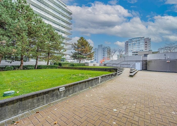 808 - 6068 No. 3 Road, Richmond, BC V6Y 4M7 | Paloma Photo 47