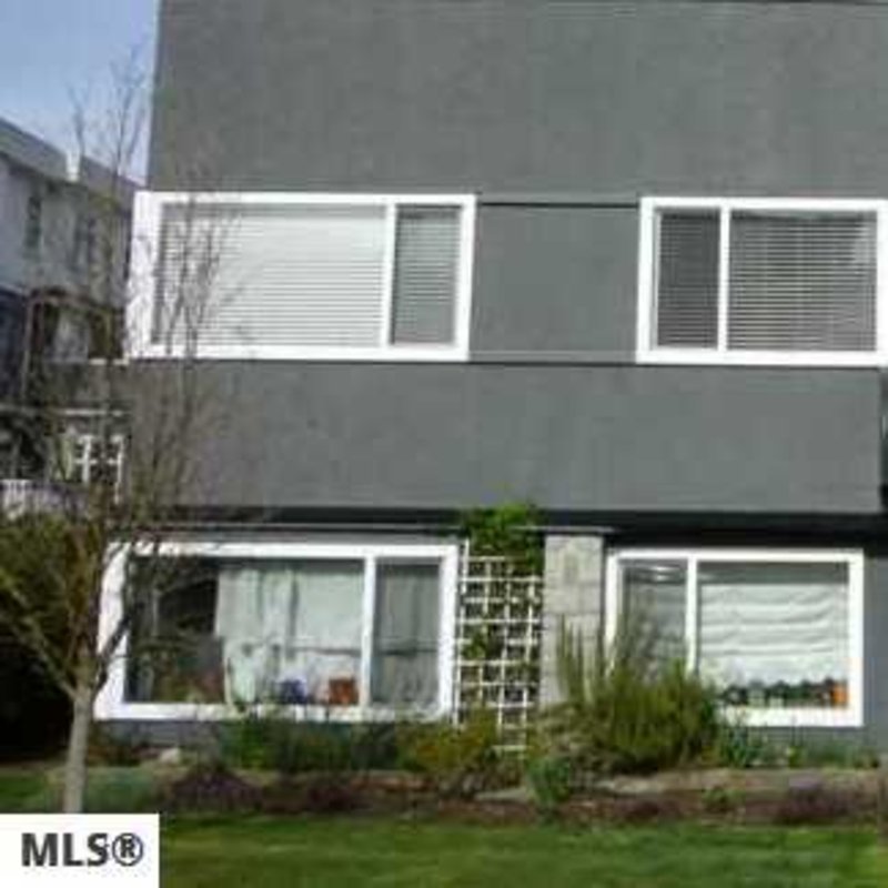 Marie Court - 1075 13th Ave