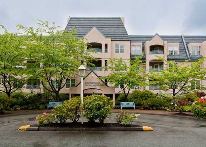 Le Chateau Ii - 98 Laval Street