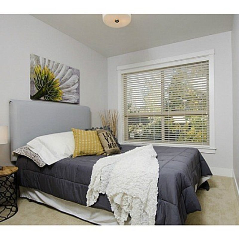 Camden Corner - 15118 Thrift Ave