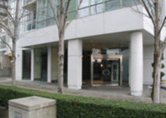 Marinaside Resort Residences - 1099 Marinaside Crescent