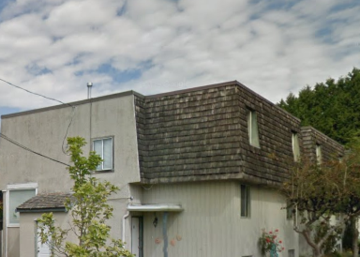 Inverness Court - 11735 89a Ave