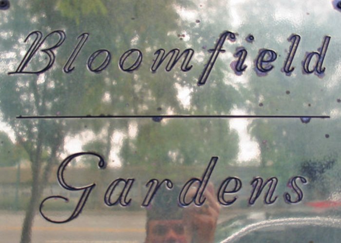 Bloomfield Gardens - 5650 Oak Street