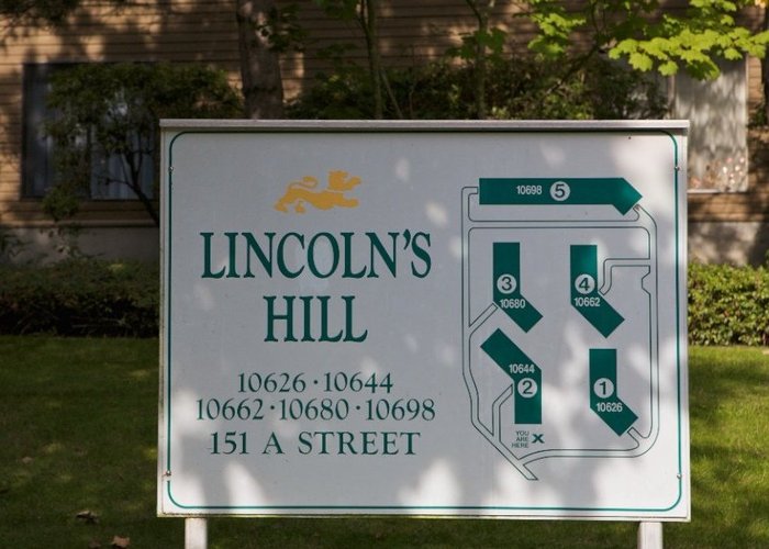 Lincoln's Hill - 10680 151a Street