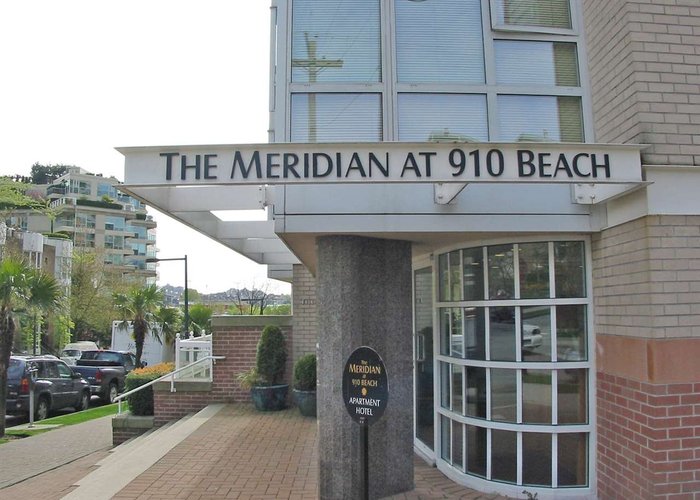 Meridian - 910 Beach Ave