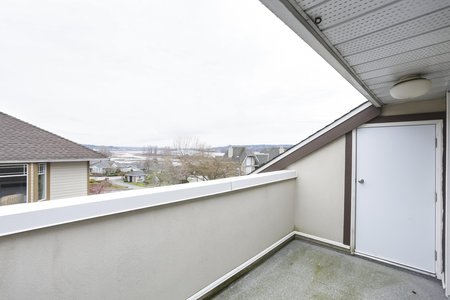 Still Photo for a 2 Bedroom Townhouse in New Westminster