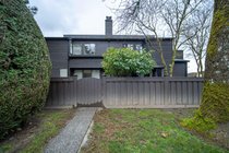 15 - 3220 Rosemont DriveVancouver