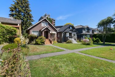 Real estate photography for a 5 Bedroom House in Vancouver