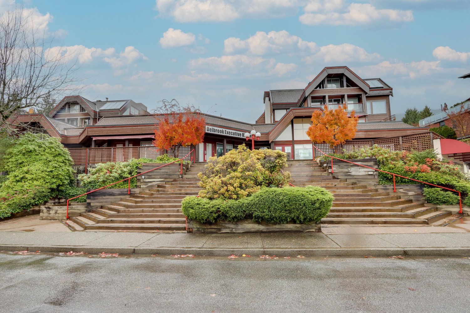 304 3711 Delbrook Avenue
